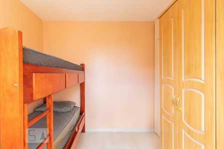 Dormitório de apartamento à venda com 3 quartos, 68m² em Humaitá, Porto Alegre