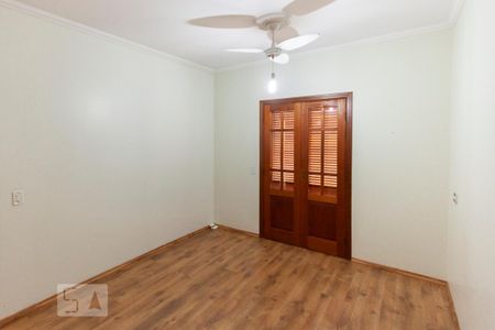 Casa à venda com 380m², 4 quartos e 5 vagas Casa à venda com 380m², 4 quartos e 5 vagasQuarto 3