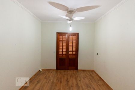 Casa à venda com 380m², 4 quartos e 5 vagas Casa à venda com 380m², 4 quartos e 5 vagasQuarto 3