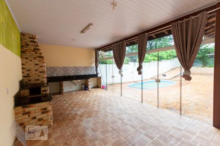 Casa à venda com 380m², 4 quartos e 5 vagas Casa à venda com 380m², 4 quartos e 5 vagasChurrasqueira e piscina