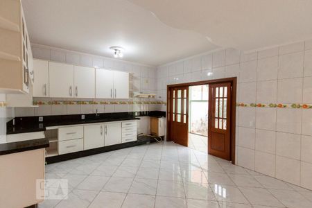 Casa à venda com 380m², 4 quartos e 5 vagas Casa à venda com 380m², 4 quartos e 5 vagasCozinha