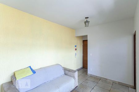 Sala de apartamento para alugar com 2 quartos, 57m² em Santa Efigênia, Belo Horizonte