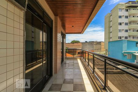 Apartamento à venda com 178m², 4 quartos e 2 vagasVaranda do Quarto 3 e 4