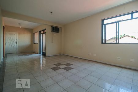 Sala de apartamento à venda com 4 quartos, 178m² em Taquara, Rio de Janeiro