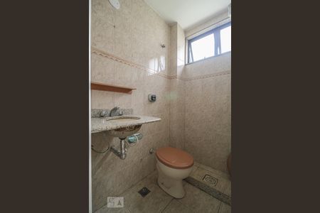 Apartamento à venda com 178m², 4 quartos e 2 vagasBanheiro de Serviço