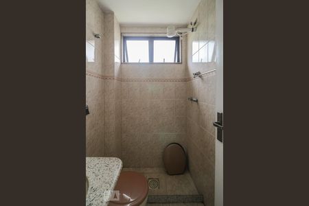 Apartamento à venda com 178m², 4 quartos e 2 vagasBanheiro de Serviço