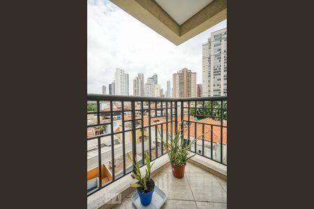 Apartamento à venda com 142m², 3 quartos e 3 vagas Apartamento à venda com 142m², 3 quartos e 3 vagasVaranda suíte 01