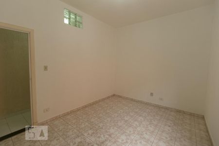 Quarto de casa para alugar com 1 quarto, 50m² em Quinta da Paineira, São Paulo