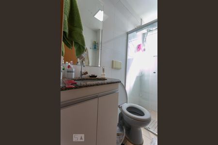 Banheiro de apartamento para alugar com 2 quartos, 52m² em União, Belo Horizonte