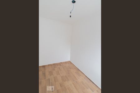 Dormitório 1 de apartamento à venda com 2 quartos, 41m² em Vila Portuguesa, São Paulo