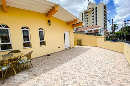 Casa para alugar com 247m², 4 quartos e 3 vagasVaranda