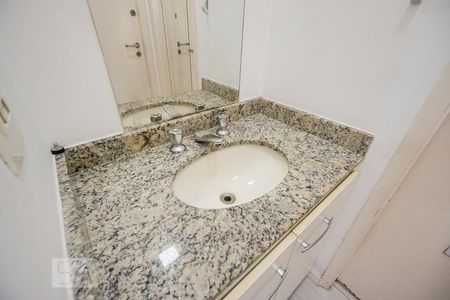 Detalhe lavabo de apartamento para alugar com 1 quarto, 40m² em Vila Gomes Cardim, São Paulo