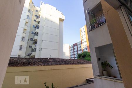 Vista Sala de apartamento à venda com 3 quartos, 72m² em Catete, Rio de Janeiro