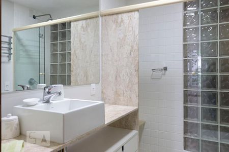 Casa à venda com 280m², 3 quartos e 1 vagaBanheiro da suíte 1