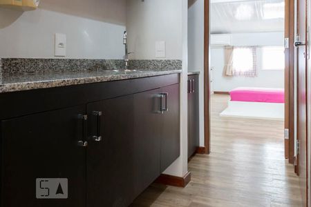 Casa à venda com 280m², 3 quartos e 1 vagaÁrea de serviço 2