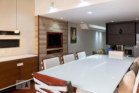 Casa à venda com 280m², 3 quartos e 1 vagaSala de jantar