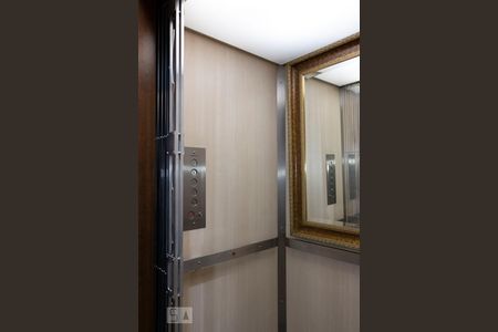 Casa à venda com 280m², 3 quartos e 1 vagaElevador