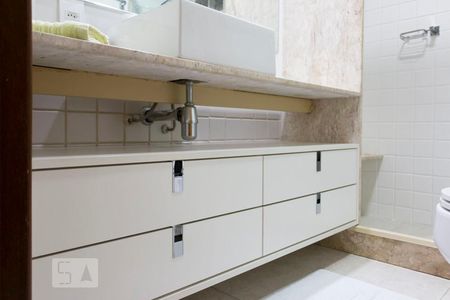 Casa à venda com 280m², 3 quartos e 1 vagaBanheiro da suíte 1