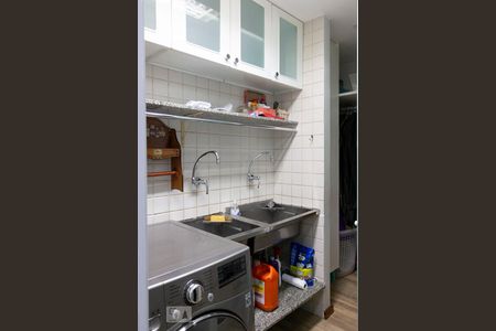 Casa à venda com 280m², 3 quartos e 1 vagaÁrea de serviço 1