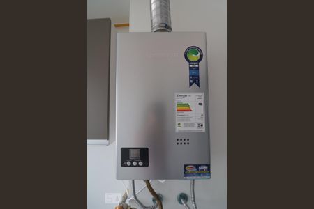 Apartamento à venda com 50m², 2 quartos e 1 vaga Apartamento à venda com 50m², 2 quartos e 1 vagaDetalhe da area de serviço - aquecedor