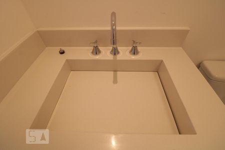 Apartamento à venda com 50m², 2 quartos e 1 vaga Apartamento à venda com 50m², 2 quartos e 1 vagaBanheiro Social - pia