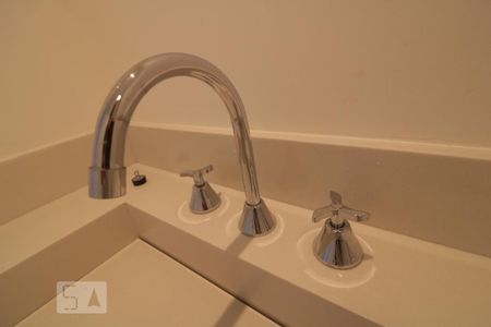 Apartamento à venda com 50m², 2 quartos e 1 vaga Apartamento à venda com 50m², 2 quartos e 1 vagaBanheiro Social - torneira
