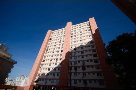 Apartamento para alugar com 54m², 2 quartos e 1 vagaFachada do bloco
