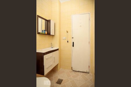 Apartamento para alugar com 60m², 2 quartos e sem vagaBanheiro