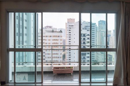 Vista de apartamento à venda com 3 quartos, 200m² em Aclimação, São Paulo
