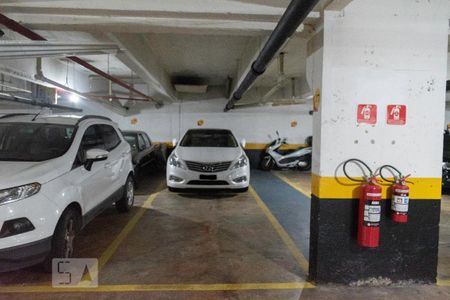 Garagem de apartamento à venda com 3 quartos, 200m² em Aclimação, São Paulo