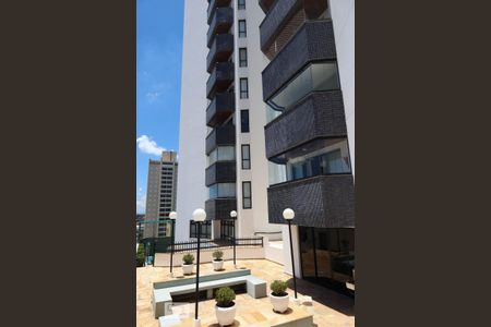 Apartamento à venda com 296m², 2 quartos e 2 vagas Apartamento à venda com 296m², 2 quartos e 2 vagasFachada