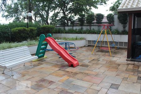 Apartamento à venda com 296m², 2 quartos e 2 vagas Apartamento à venda com 296m², 2 quartos e 2 vagasÁrea Comum - Playground