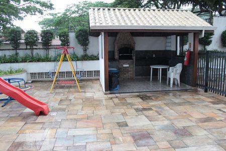 Apartamento à venda com 296m², 2 quartos e 2 vagas Apartamento à venda com 296m², 2 quartos e 2 vagasÁrea Comum - Playground