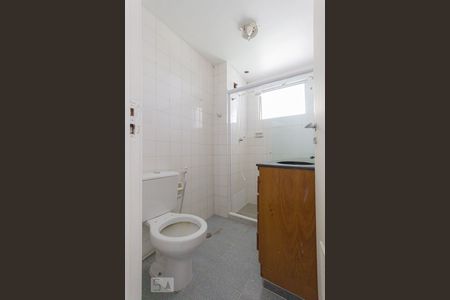 Banheiro de apartamento para alugar com 2 quartos, 50m² em Freguesia, Rio de Janeiro