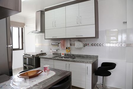 Apartamento à venda com 117m², 4 quartos e 2 vagasCozinha