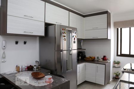 Apartamento à venda com 117m², 4 quartos e 2 vagasCozinha