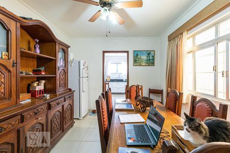 Casa à venda com 240m², 3 quartos e 2 vagasCopa