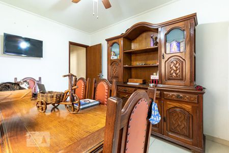 Casa à venda com 240m², 3 quartos e 2 vagasCopa