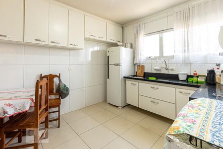 Casa à venda com 240m², 3 quartos e 2 vagasCozinha