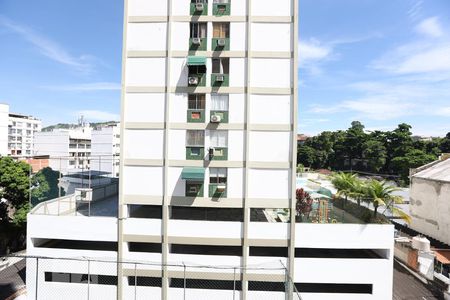 Apartamento para alugar com 75m², 2 quartos e 1 vagaQuarto 2 Vista da Janela