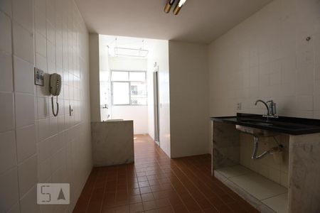 Apartamento para alugar com 75m², 2 quartos e 1 vagaCozinha