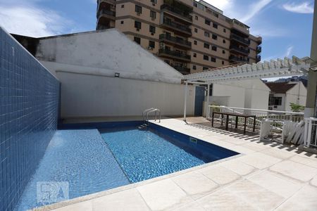 Apartamento para alugar com 75m², 2 quartos e 1 vagaPiscina