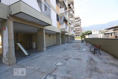 Apartamento para alugar com 75m², 2 quartos e 1 vagaÁrea Comum - Playground