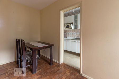 Sala de apartamento para alugar com 1 quarto, 47m² em Santa Cecília, Porto Alegre