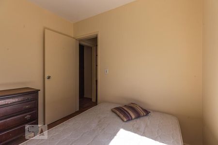 Quarto de apartamento para alugar com 1 quarto, 47m² em Santa Cecília, Porto Alegre