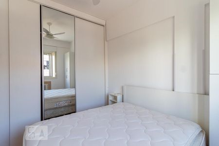 Dormitório de apartamento à venda com 1 quarto, 59m² em São João, Porto Alegre