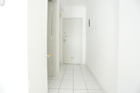 Corredor de kitnet/studio para alugar com 1 quarto, 34m² em Consolação, São Paulo