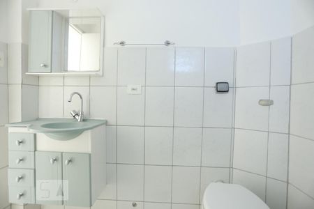 Banheiro de kitnet/studio para alugar com 1 quarto, 34m² em Consolação, São Paulo