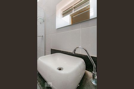 Banheiro de apartamento para alugar com 2 quartos, 100m² em São Marcos, Belo Horizonte