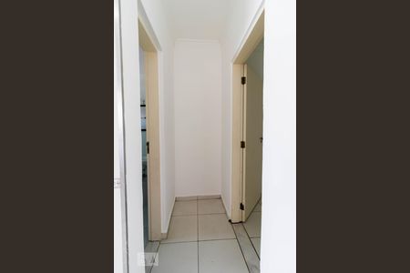 Corredor de kitnet/studio para alugar com 1 quarto, 25m² em Vila Dom Pedro I, São Paulo